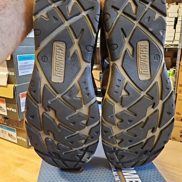 Khombu Men's Closed Toe Sandals Size 11 - Picture 8 of 9
